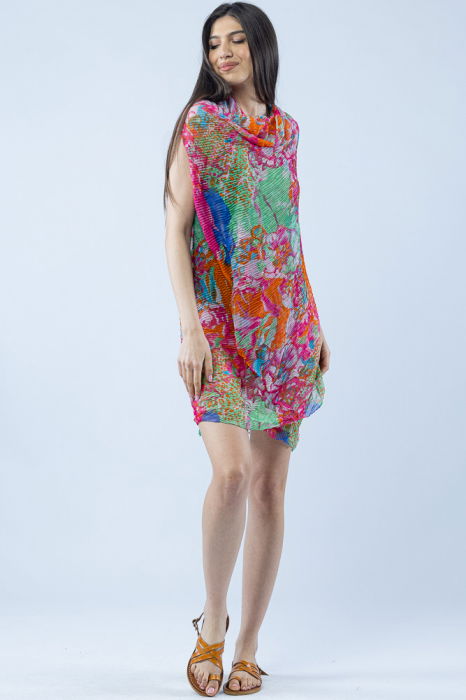 Pareo plaja din material plisat matasos si usor, imprimeu floral fucsia, portocaliu si verde [4]