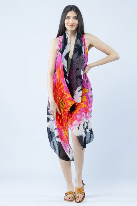 Pareo plaja din material plisat matasos si usor, motive florale fucsia cu portocaliu [4]