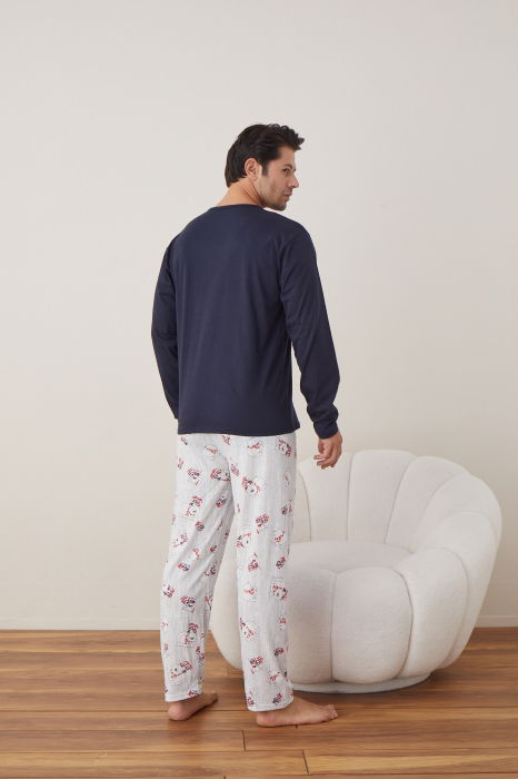 Pijama barbati de Craciun din bumbac, doua piese cu prietenii lui Mos Craciun [2]