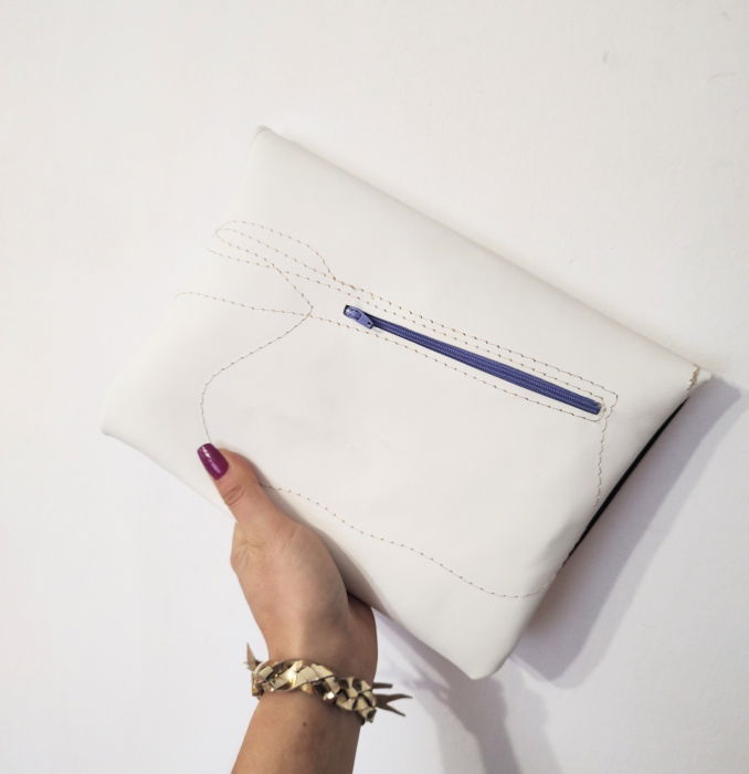 Plic alb din piele naturala cu trandafir de efect ,festiv [2]