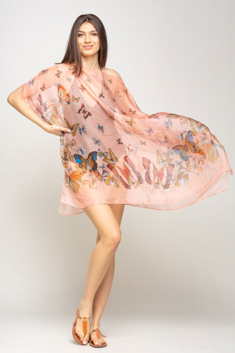 Rochie de plaja tip poncho cu fluturi pe fond roz, matase si vascoza