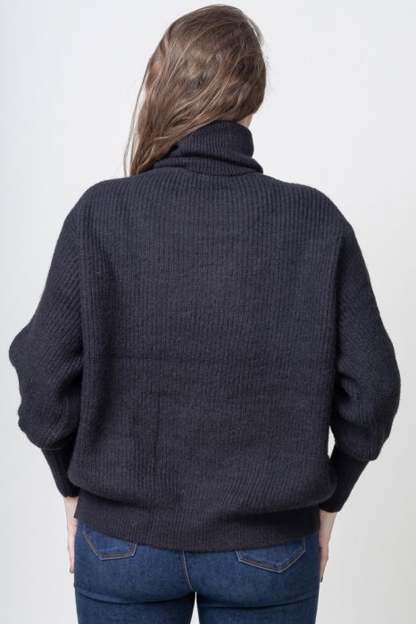 Pulover negru, oversize, pe gat [4]