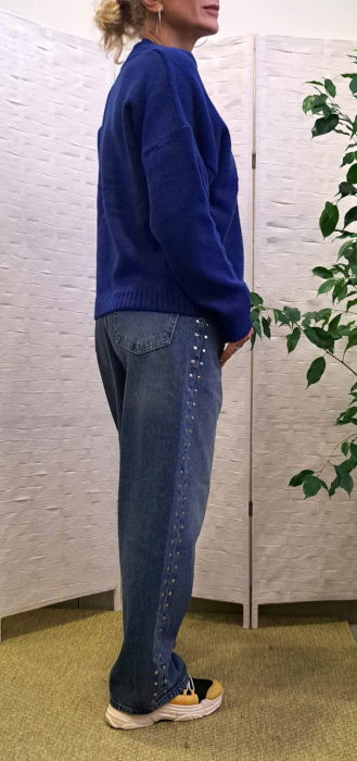 Pulover cu nasturi decorativi impletitura decorativa pe piept si decolteu in V, albastru electric [3]