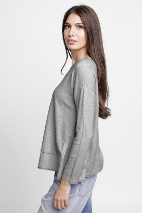 Pulover evazat cu angora, cu insertii laterale brodate, gri [2]