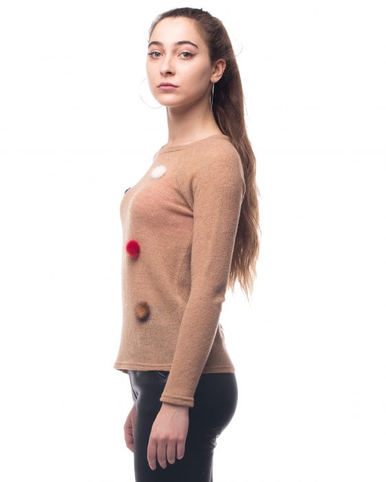 Pulover bej cu aplicatii colorate din blana naturala [2]