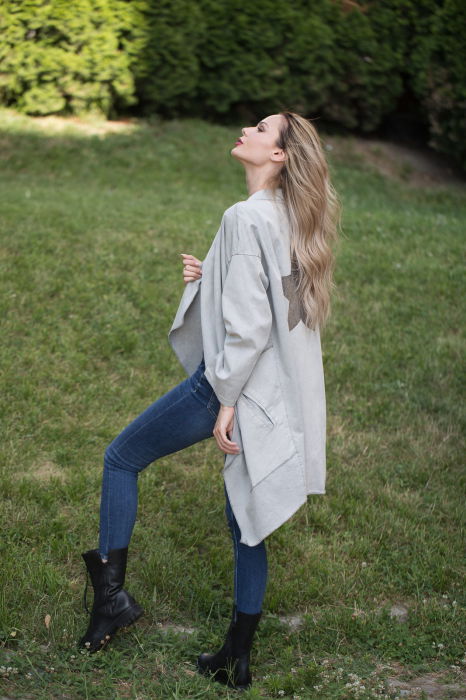 Jacheta gri asimetrica in colturi, cu stea pe spate [7]