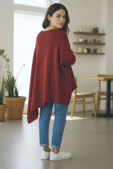 Pulover pufos caramiziu, oversize cu colt si decolteu in V