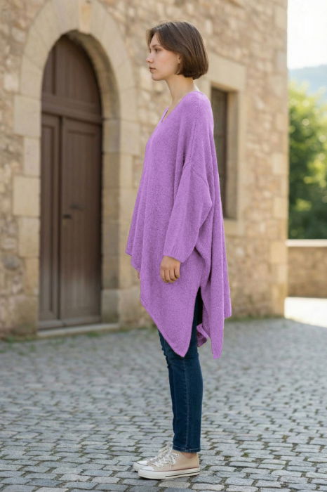 Pulover pufos mov deschis, oversize cu colt si decolteu in V [2]