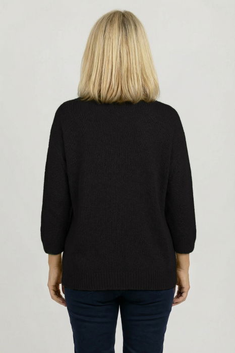 Pulover pufos negru cu decolteu in V si maneca fluture [3]