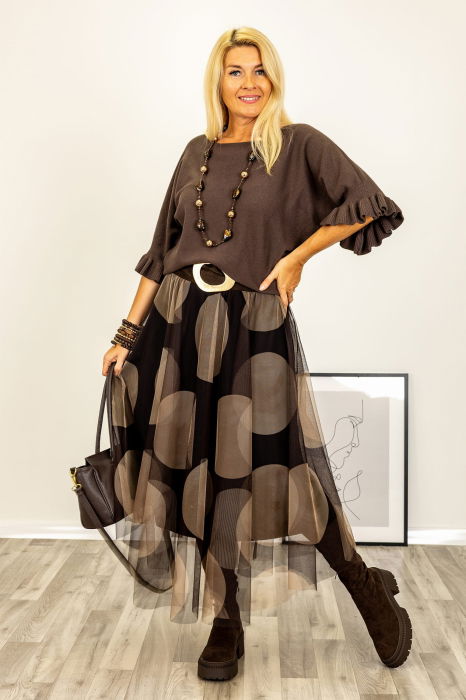 Pulover cu maneci scurte si volane la mansete din vascoza, maro [2]