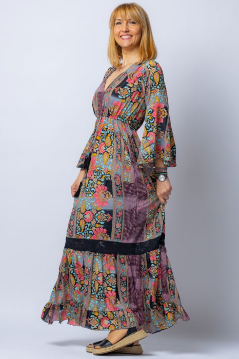 Rochie lunga din matase indiana cu volane si imprimeu floral si insetie de dantela neagra [2]