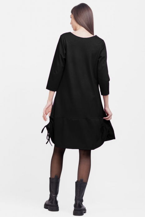 Rochie `A line`, din tricot, cu sireturi laterale, neagra cu imprimeu flori stilizate [3]