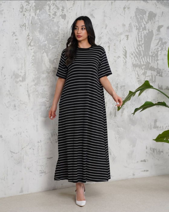 Rochie A-line lunga din jerseu de vascoza, neagra cu dungi albe [1]