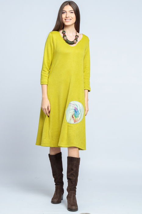 Rochie `A line` midi, din jerseu moale cu aplicatie pana, mustar [1]