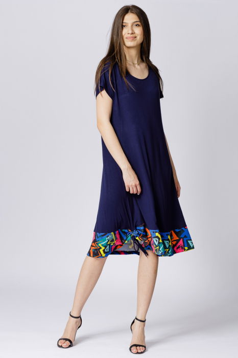 Rochie bleumarin din vascoza cu volan imprimeu geometric si sireturi laterale [1]