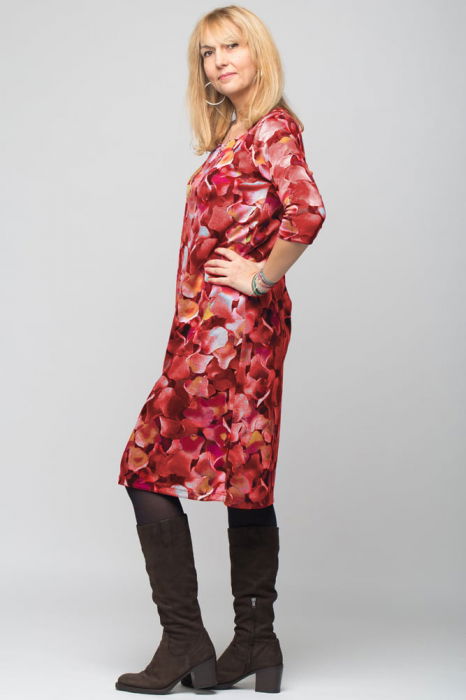 Rochie `A line` midi, imprimeu predominant in nuante de roz si fucsia, din vascoza [2]