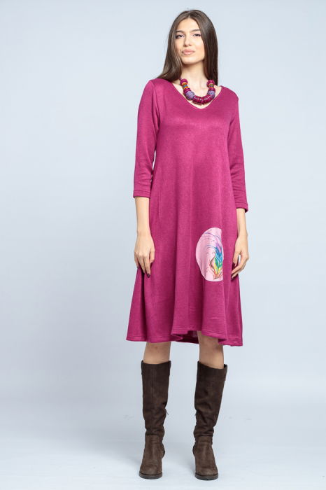 Rochie `A line` midi, din jerseu moale cu aplicatie pana, mov zmeura [2]