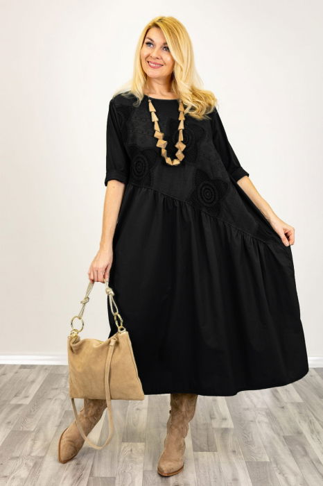Rochie neagra cu taietura oblica si broderie, din poplin si jerseu, oversize [2]