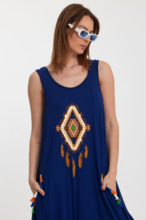 Rochie albastra fara maneci, cu broderie, din tricot de vascoza [12]