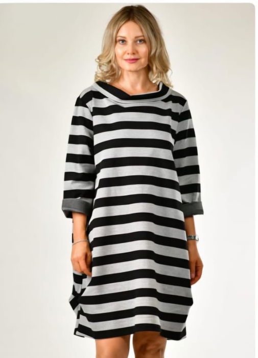 Rochie scurta casual in dungi gri-negru cu croi lejer si guler intors, din vascoza