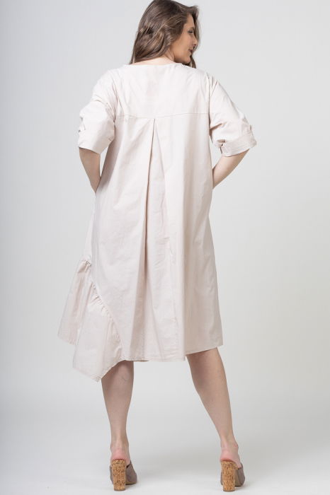 Rochie bej oversize, cu trei volane asimetrice, din poplin satinat [5]