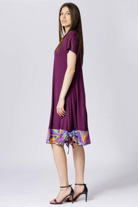 Rochie mov din vascoza cu volan imprimeu geometric si sireturi laterale [3]