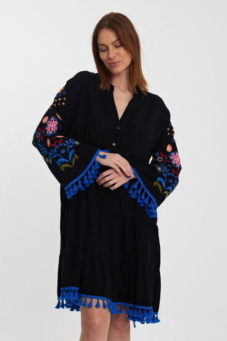 Rochie brodata scurta neagra, cu franjuri albastri [3]