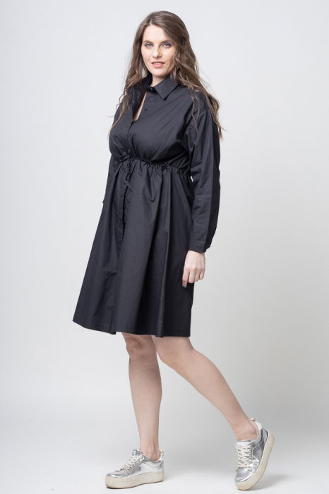 Rochie camasa din poplin satinat, cu siret in talie, neagra [2]