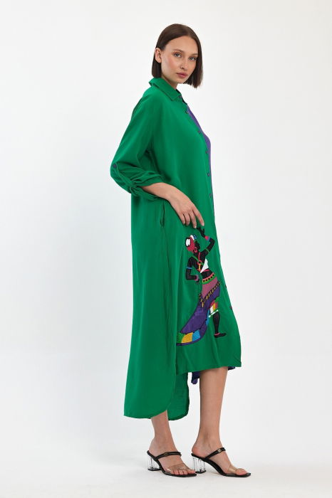 Rochie camasa oversize verde-mov cu broderie silueta fata africana, din vascoza [9]
