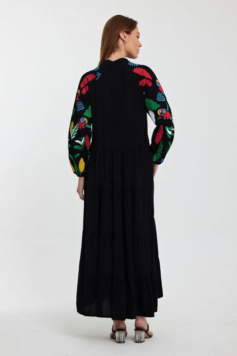 Rochie neagra cu imprimeu cauciucat cu papagali si maneci bufante, din vascoz [10]