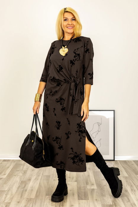 Rochie cu nod intr-o parte imprimata cu flori embosate si catifelate, din jerseu de bumbac maro [2]