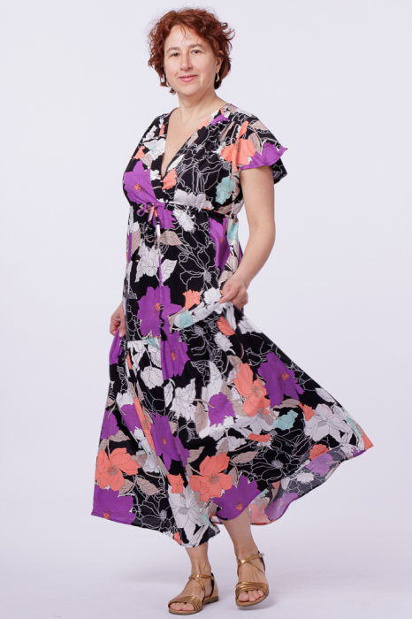 Rochie cu bust petrecut si imprimeu floral pe fond negru [3]