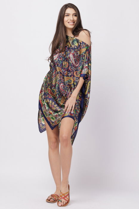 Rochie de plaja tip poncho din matase cu imprimeu paisley pe fond bleumarin [2]