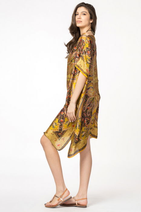 Rochie de plaja tip poncho din matase cu motive orientale pe fond galben auriu [2]