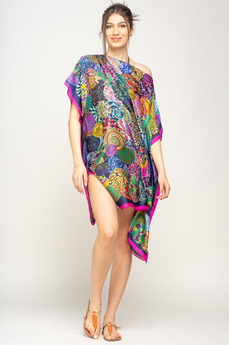 Rochie de plaja tip poncho din matase imprimat cu mandale multicolore cu fucsia si bleumarin pe margine [3]
