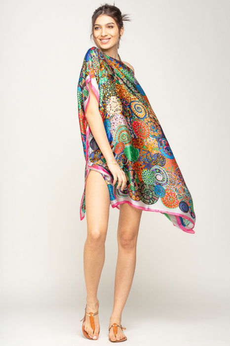 Rochie de plaja tip poncho din matase imprimat cu mandale multicolore cu roz si alb pe margine [2]