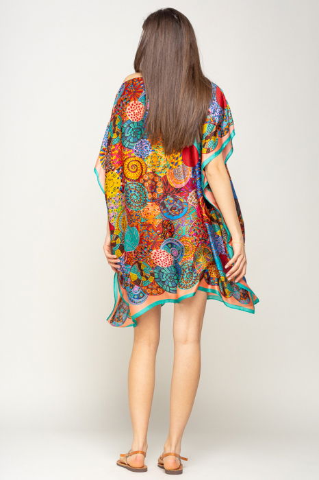 Rochie de plaja tip poncho din matase imprimat cu mandale multicolore cu turcoaz si corai pe margine [3]