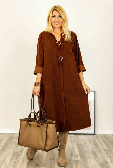Rochie din catifea reiata, cu nasturi mari de lemn pe piept, coniac [1]