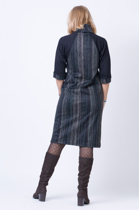 Rochie dreapta, midi, cu guler cazut si imprimeu grafic verde-bej-negru [6]