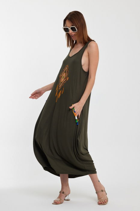 Rochie kaki fara maneci, cu broderie, din tricot de vascoza [2]