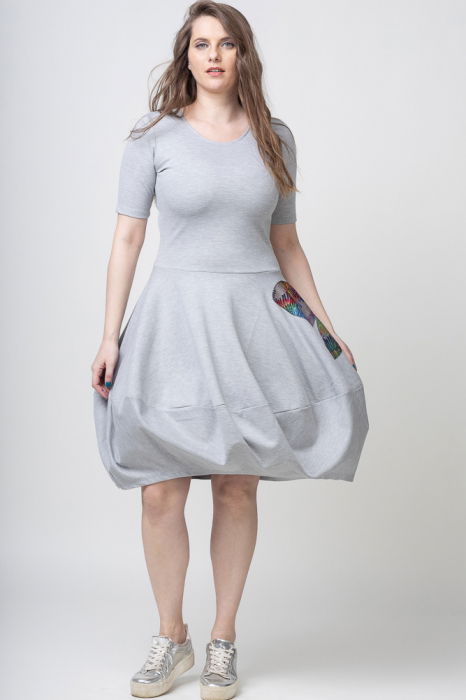 Rochie gri midi de tip lalea, cu aplicatie cusuta in forma de fluture [2]