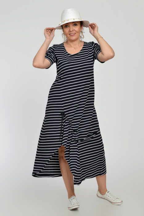 Rochie lunga A-line din tricot de vascoza cu siret la poale, bleumarin cu dungi albe [4]