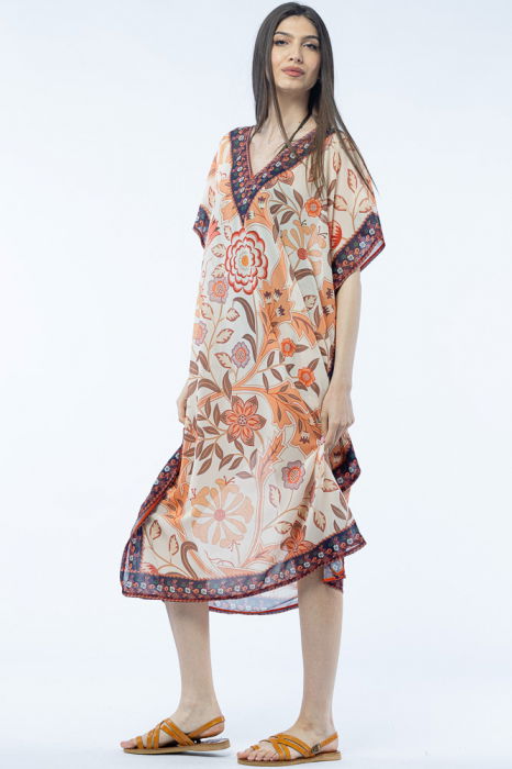 Rochie lunga de plaja tip poncho cu flori mari pe fond bej [2]