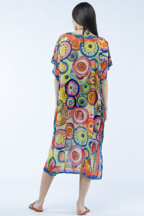 Rochie lunga de plaja tip poncho cu imprimeu mandale multicolore [3]