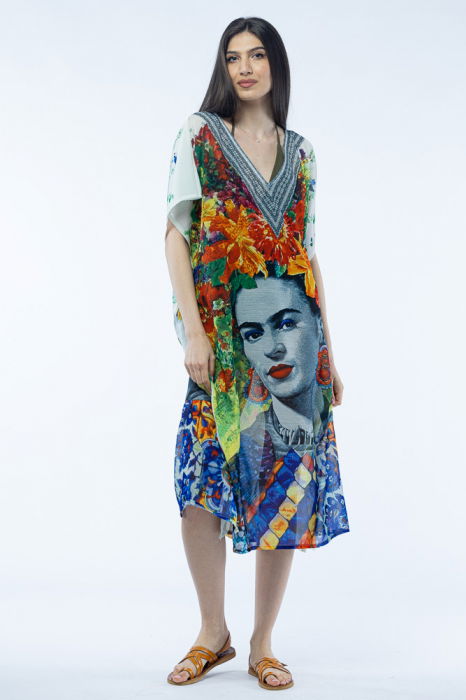 Rochie lunga de plaja tip poncho cu motive florale si Frida Kahlo [2]