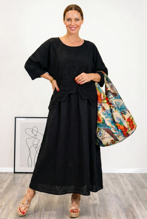 Rochie lunga din bumbac cu suprapunere, broderie perforata si croi lejer boem, neagra