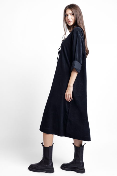 Rochie din catifea reiata, cu nasturi mari de lemn pe piept, neagra [7]