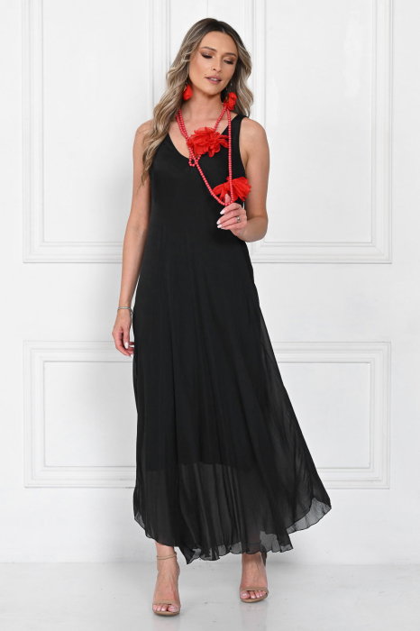 Colier lung, rosu mat cu doua flori din organza