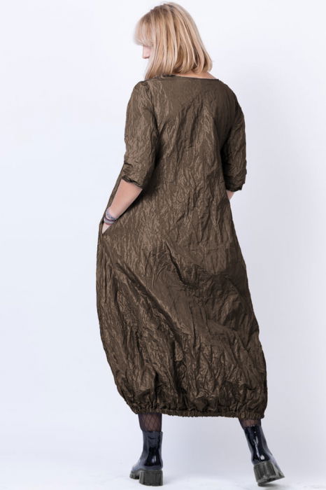 Rochie lunga gogosar din tafta cu memorie, maro deschis metalizat [3]