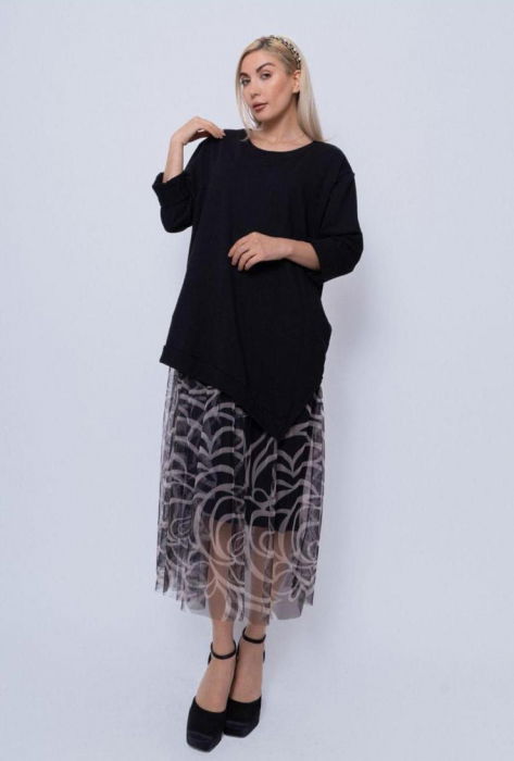 Rochie lunga neagra din bumbac, cu volan alb-negru din tulle la baza [1]